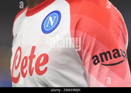 Naples, Italie. 18 janvier 2023. Gros plan de la SSC Napoli shirt édition spéciale pour la Saint-Valentin pendant le match de Coppa Italia entre SSC Napoli et les États-Unis Banque D'Images