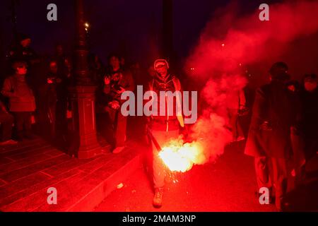 Paris, France, 19/01/2023. Les grévistes manifestent à Paris contre la réforme des retraites du gouvernement. Pierre Galan/Alamy Live News Banque D'Images