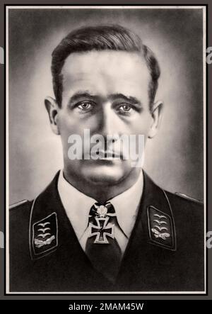 Gordon Gollob (16 juin 1912 - 7 septembre 1987) est un pilote de chasse nazi autrichien pendant la seconde Guerre mondiale As de chasse, il est crédité de 150 avions ennemis abattus dans plus de 340 missions de combat. Gollob a remporté la majorité de ses victoires sur le front de l'est, et six sur le front de l'Ouest. Gollob s'est porté volontaire pour le service militaire dans les forces armées autrichiennes en 1933. En mars 1938, à la suite de l'Anschluss, l'annexion de l'Autriche à l'Allemagne nazie, Gollob est transféré à la Luftwaffe. Banque D'Images