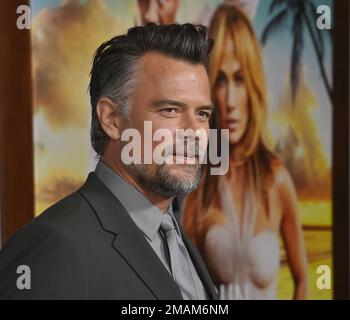 Los Angeles, États-Unis. 18th janvier 2023. Josh Duhamel, membre du casting, assiste mercredi à la première de la comédie romantique « Hotgun Wedding » au TCL Chinese Theatre, dans la section hollywoodienne de Los Angeles. 18 janvier 2023 Scénario : le mariage extravagant d'un couple est détourné par des criminels. Dans le processus de sauver leurs familles, ils redécouvrent pourquoi ils sont tombés amoureux en premier lieu. Photo de Jim Ruymen/UPI. Crédit : UPI/Alay Live News Banque D'Images