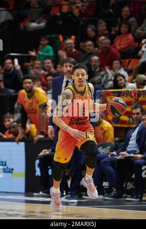 Valence, Espagne. 19th janvier 2023. Jonah Radebaugh du panier de Valence vu en action pendant le match 2022/2023 de Turkish Airlines 4 entre Valencia basket et l'équipe de Pestizan Belgrade à la Cour municipale de Fuente de San Luis. (Note finale: Valencia basket 89:81PArtizan Belgrade) crédit: SOPA Images Limited/Alay Live News Banque D'Images