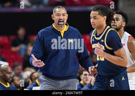 College Park, Maryland, États-Unis. 19th janvier 2023. L'entraîneur-chef des Michigan Wolverines Juwan Howard réagit pendant le match de basket-ball de la NCAA entre les Michigan Wolverines et les Maryland Terrapins au Xfinity Center à College Park, MD. Reggie Hildred/CSM/Alamy Live News Banque D'Images