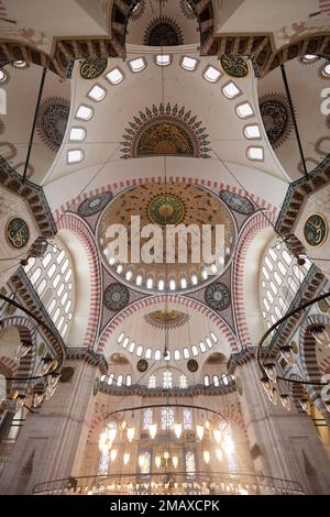 Intérieur de la mosquée de l'ehzade la mosquée de l'ehzade ou la mosquée du prince ou l'ehzade Camii. Cette mosquée impériale ottomane, située dans le district de Fatih, a été construite par si Banque D'Images
