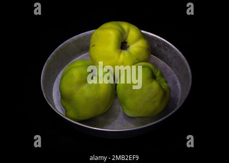 Quinces cultivées organiquement Banque D'Images