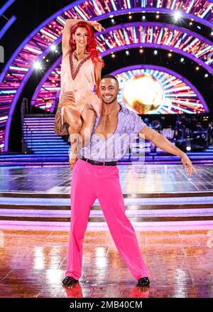 Birmingham, Royaume-Uni. 19th janvier 2023. Dianne Buswell et Tyler West ont assisté à la photo de lancement de la tournée « trictitly Come Dancing: The Live Tour » à l'Utilita Arena de Birmingham. Crédit : SOPA Images Limited/Alamy Live News Banque D'Images