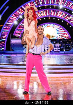 Birmingham, Royaume-Uni. 19th janvier 2023. Dianne Buswell et Tyler West ont assisté à la photo de lancement de la tournée « trictitly Come Dancing: The Live Tour » à l'Utilita Arena de Birmingham. Crédit : SOPA Images Limited/Alamy Live News Banque D'Images