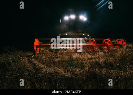 Moissonneuse-batteuse Claas 540 Lexion pour le blé récolté Banque D'Images
