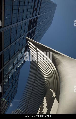 Vue à angle bas d'une partie du complexe du World Trade Center de New York Banque D'Images