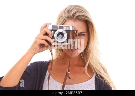 Photographe, portrait de visage et femme avec appareil photo pour la photo d'époque, la mémoire d'images ou la séance photo d'objectif. Photographie numérique rétro, paparazzi Banque D'Images