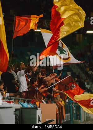 Roma FC fans vs Tottenham Hotspur / Spurs Banque D'Images