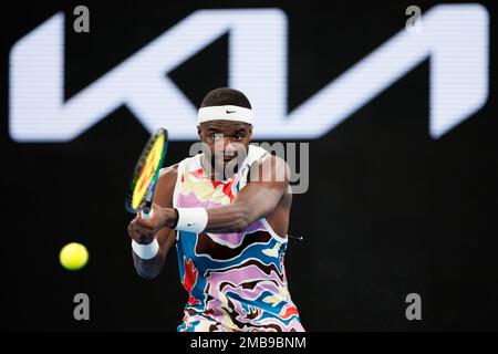 Melbourne Park 20/1/2023. Frances TIAFOE (Etats-Unis) en action contre Karen KHACHANOV (RUS) à l'Open d'Australie de 2023. Corleve/Alay Live News Banque D'Images