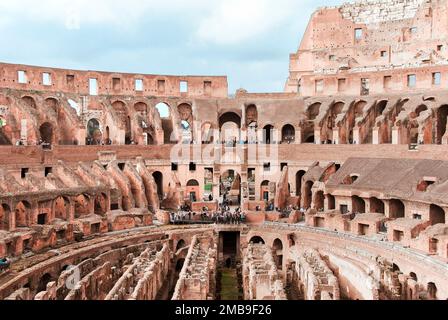 Vue sur l'intérieur du Colisée de Rome Banque D'Images