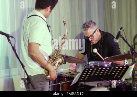 Ziv Ravitz et Greg Ward, Linda May Han Oh Quartet, Watermill Jazz Club, Dorking, Surrey, 26 octobre 2021. Banque D'Images