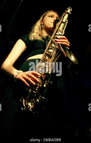 Emma Rawicz, Emma Rawicz Quintet, verdict Jazz Club, Brighton, East Sussex, 2022. Banque D'Images