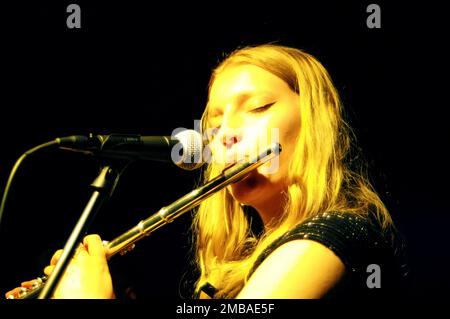 Emma Rawicz, Emma Rawicz Quintet, verdict Jazz Club, Brighton, East Sussex, 2022. Banque D'Images