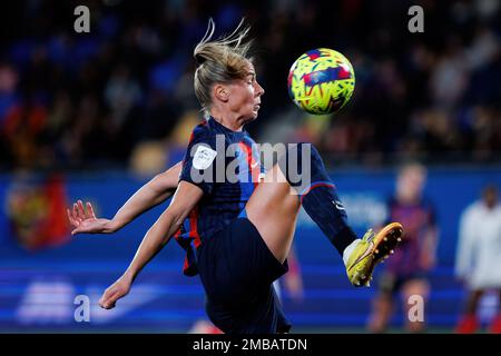 BARCELONE - 7 JANVIER : Crnogorcevic en action pendant le match de la Primera Division Femenina League entre le FC Barcelone et le FC Sevilla à la rue Johan Cruyff Banque D'Images