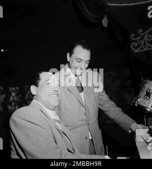 Portrait de Django Reinhardt et Duke Ellington, Aquarium, New York, N.Y., ca. Novembre 1946. Banque D'Images