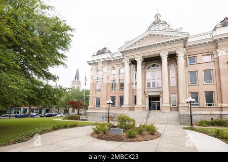 Valdosta, Géorgie, Etats-Unis - 16 avril 2022 : le palais de justice du comté de Lowndes Banque D'Images