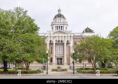 Valdosta, Géorgie, Etats-Unis - 16 avril 2022 : le palais de justice du comté de Lowndes Banque D'Images