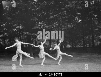 Elizabeth Duncan danseurs et enfants, 1929. Banque D'Images