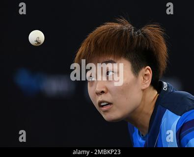 Doha, Qatar. 20th janvier 2023. Zhang Rui sert pendant le match sémifinal féminin entre Zhang Rui de Chine et Manika Batra de l'Inde au concours WTT Doha 2023 à Doha, Qatar, le 20 janvier 2023. Credit: Nikku/Xinhua/Alay Live News Banque D'Images