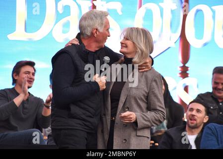 Deidre Hall et Drake Hogestyn assistent à l'événement « Days of Our Lives » Day of Days. Photo: Michael Mattes/michaelmattes.co Banque D'Images