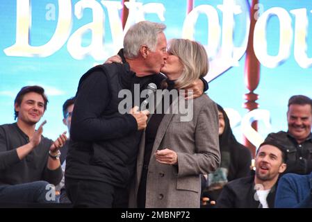 Deidre Hall et Drake Hogestyn assistent à l'événement « Days of Our Lives » Day of Days. Photo: Michael Mattes/michaelmattes.co Banque D'Images