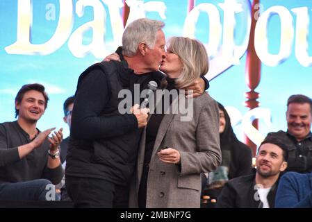 Deidre Hall et Drake Hogestyn assistent à l'événement « Days of Our Lives » Day of Days. Photo: Michael Mattes/michaelmattes.co Banque D'Images