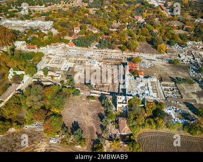 Vue de drone sur la ville antique de Stratonikeia à Eskihisar, Mugla, Turquie. Banque D'Images