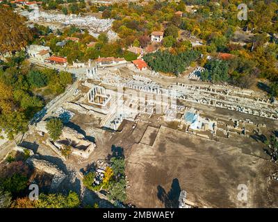 Vue de drone sur la ville antique de Stratonikeia à Eskihisar, Mugla, Turquie. Banque D'Images