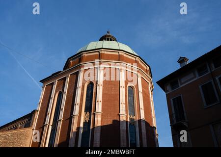 L'abside de la cathédrale de Vicenza avec Cupoly par Andrea Palladio également appelé Cattedrale di Santa Maria Annunziata ou Duomo di Vicenza Banque D'Images