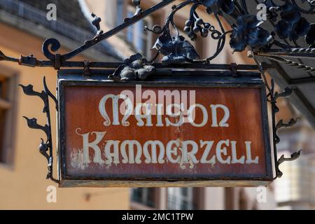 Panneau au restaurant Maison Kammerzell, cuisine traditionnelle, Strasbourg, département du Bas-Rhin, Alsace, France Banque D'Images