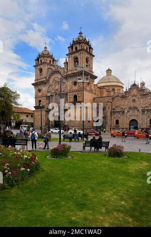 Société de Jésus Eglise et Université de San Ignacio de Loyola, Plaza de Armas, Cusco, Pérou Banque D'Images