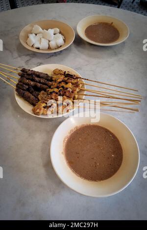 Repas traditionnel asiatique Satay Banque D'Images