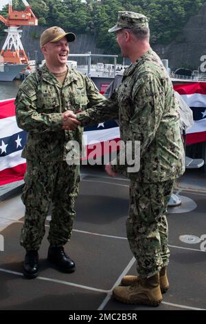 YOKOSUKA, Japon (24 juin 2022) - USS Blue Ridge (LCC 19), navire amiral ...
