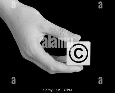 Violation du droit d'auteur, concept de piratage. Crimes de propriété intellectuelle, infractions. Photo de haute qualité Banque D'Images