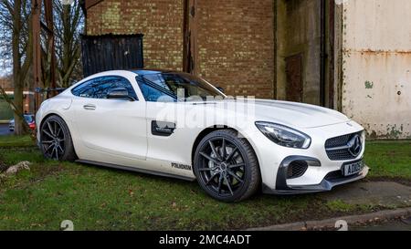 2016 Mercedes Benz AMG GT, exposées au Scramble de janvier qui s'est tenu au Bicester Heritage le 8th janvier 2023. Banque D'Images