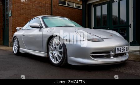 2000 Porsche 911 GT3, exposée au Scramble de janvier qui s'est tenu au Bicester Heritage le 8th janvier 2023. Banque D'Images