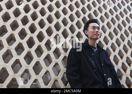 Entretien avec le danseur sourd Jason Wong Yiu-pong à Tai Hang. 23DEC22 SCMP/Edmond SO Banque D'Images