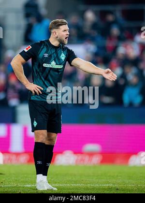 Cologne, Allemagne. 21st janvier 2023. Football: Bundesliga, 1. FC Köln - Werder Bremen, Matchday 16, RheinEnergieStadion. Niclas Füllkrug de Brême est agacé. Crédit : Rolf Vennenbernd/dpa - NOTE IMPORTANTE : Conformément aux exigences de la DFL Deutsche Fußball Liga et de la DFB Deutscher Fußball-Bund, il est interdit d'utiliser ou d'avoir utilisé des photos prises dans le stade et/ou du match sous forme de séquences et/ou de séries de photos de type vidéo./dpa/Alay Live News Banque D'Images