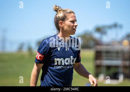Adélaïde, Australie. 21st janvier 2023. Adélaïde, Australie méridionale, 21 janvier 2023 : Elise Kellond-Knight (victoire de Melbourne en 21) se réchauffe lors du match Liberty A-League entre Adélaïde United et Melbourne Victory au ServiceFM Stadium d'Adélaïde, en Australie. (NOE Llamas/SPP) crédit: SPP Sport Press photo. /Alamy Live News Banque D'Images