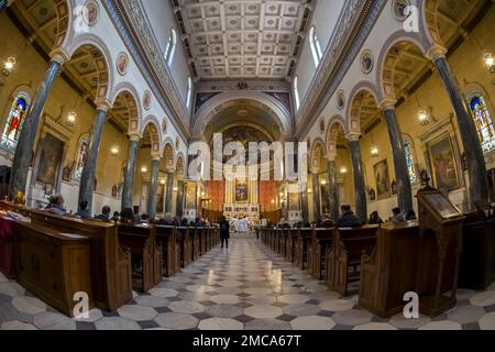 La basilique de la cathédrale Saint-Laurent Dionysius l'Areopagite est la principale église catholique romaine d'Athènes et le siège de l'archevêque catholique romain Banque D'Images