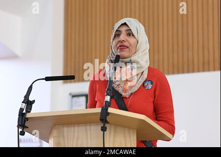 Hamilton House, Londres, Royaume-Uni, 21 janvier 2023 : le Président Nahella Ashraf, s'en prend au racisme en Afghanistan et en Ukraine – les désastres de la guerre. La guerre au monde en guerre : un problème syndical - Stop the War tu Conference 2023, Londres, Royaume-Uni. Crédit : voir Li/Picture Capital/Alamy Live News Banque D'Images