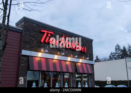 Signe de Tim Hortons. Tim Hortons Inc. Est une chaîne de cafés et de restaurants canadiens de Toronto. C'est la plus grande chaîne de restaurants à service rapide au Canada Banque D'Images