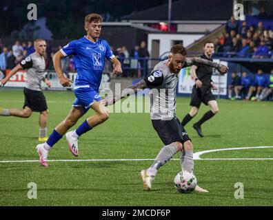 Parc de Stangmore, Dungannon, comté de Tyrone, Irlande du Nord, Royaume-Uni. 02 septembre 2022. Danske Bank Premiership – Dungannon Swifts 0 Coleraine 5. Le joueur de Coleraine Lee Lynch (16) en action pendant le match de la Danske Bank Irish League. Banque D'Images