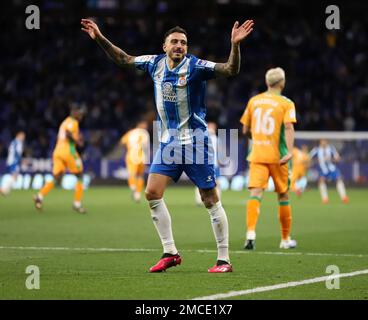 Sabadell, Barcelone, Espagne. 21st janvier 2023. Barcelone Espagne 21.01.2023 Joselu Sanmartin (Espanyol Barcelone) gestes pendant la Liga Santander entre Espanyol et Real Betis au stade RCDE le 21 janvier 2023 à Barcelone. (Credit image: © Xavi Urgeles/ZUMA Press Wire) USAGE ÉDITORIAL SEULEMENT! Non destiné À un usage commercial ! Banque D'Images