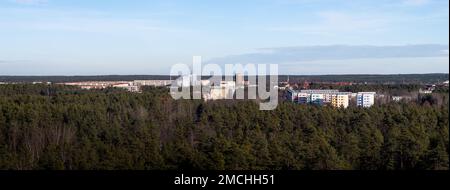 Paysage de Weißwasser en haute Lusatia, Saxe. Vue panoramique avec des bâtiments préfabriqués dans le quartier résidentiel. Vue de la tour. Banque D'Images