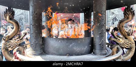 Temple Zhulinshan de Linkou, 22 février 2023 : le jour du nouvel an lunaire où les foules sont encore animées au temple Zhulinshan de Linkou, ville de New Taipei, Banque D'Images