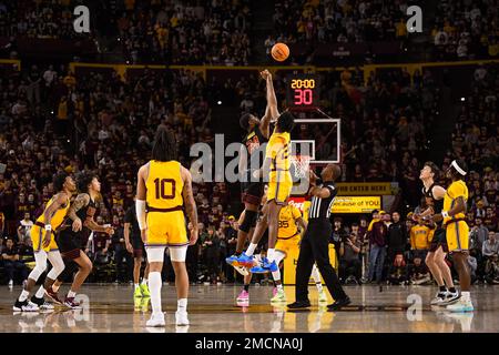 L'avant de l'USC Joshua Morgan (24) s'oppose à l'avant de l'État d'Arizona Warren Washington (22) dans la première moitié du match de basket-ball de la NCAA contre Ari Banque D'Images