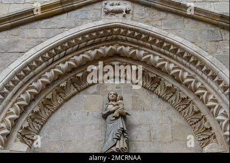 L'église de Sant'Agostino avec son ancien couvent, est un bâtiment religieux à Lanciano, la paroisse principale du quartier Lanciano Vecchio, le long de via Banque D'Images